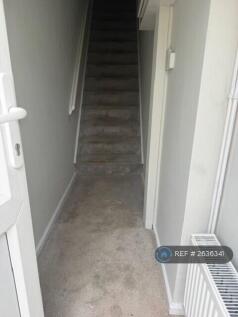 Entrance/Stairs