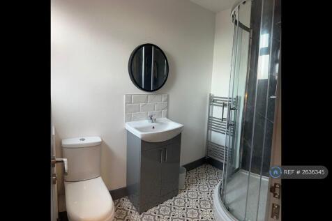 Bedroom 7 - En-Suite