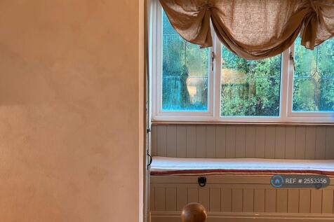 Bedroom 2 - Window Seat