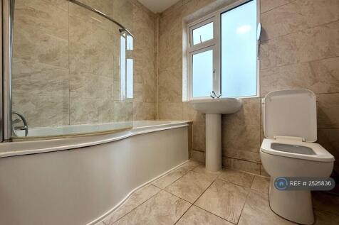 1st Floor Bathroom