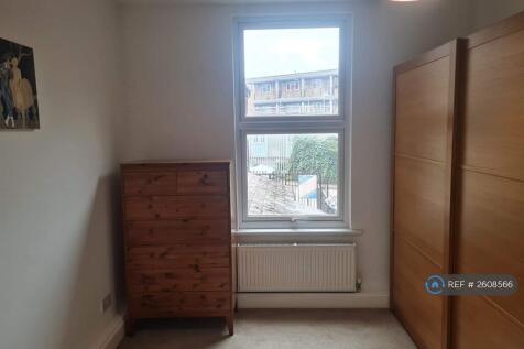 Bedroom With Large Wardrobe And Chest Of Drawers