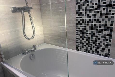 Bathroom - Pic 1