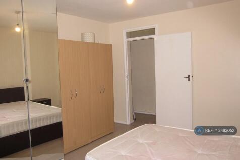 Bedroom 1 - Pic 3