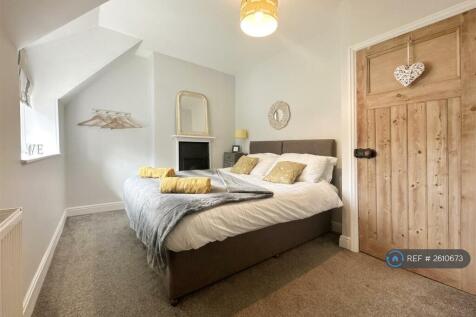 2nd Bedroom