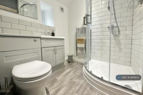 2nd Bathroom