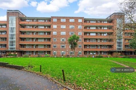 Built 1930s. Communal Grdns. Roof Terrace Access