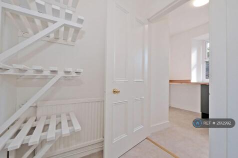 Linin Cupboard