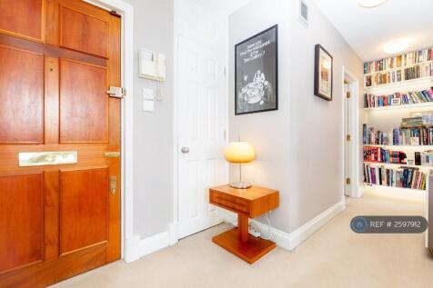 Entrance And Hallway