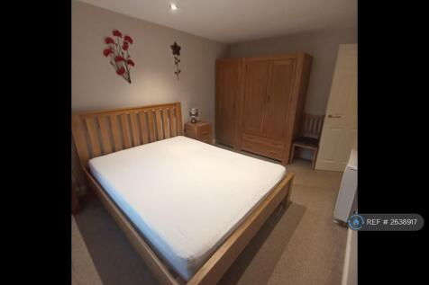 Main Bedroom 2