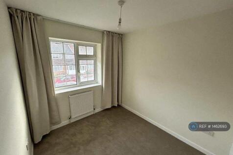 Smaller Bedroom 