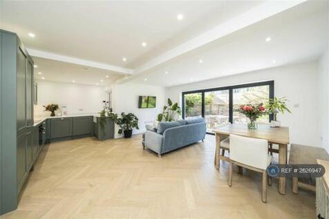Living &amp; Dining Room