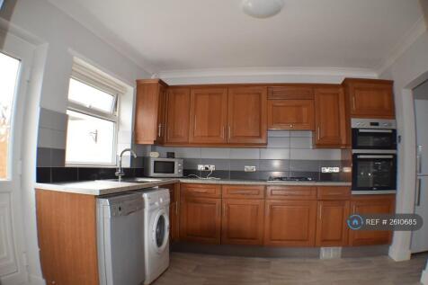 Kitchen Photo 1