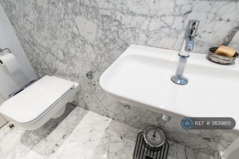 Bathroom 01