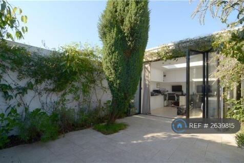 Courtyard To Studio