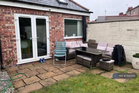 Patio/Entertaining Area