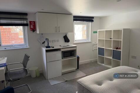 Room 2 - £780 Pcm