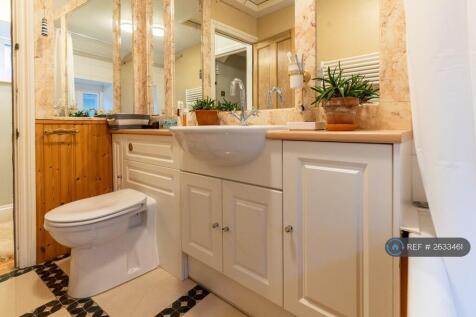 Upstairs Bathroom