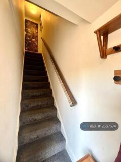 Entrance/ Stairwell