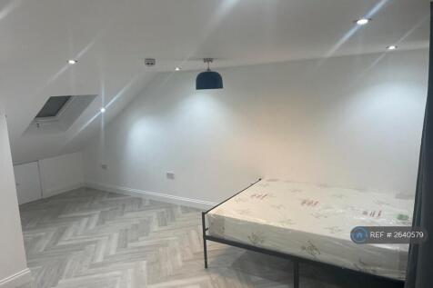 Room 5 - Ensuite - Extra Large
