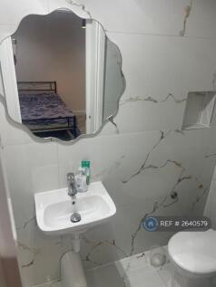 Room 1 - Ensuite