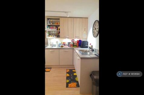 Kitchen (With Stuff)