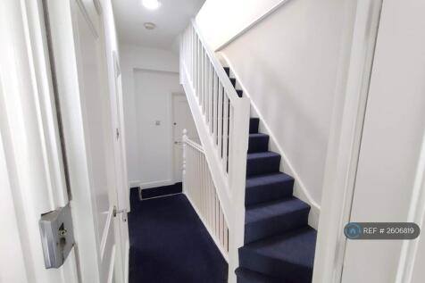 Middle Floor Hallway