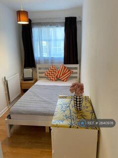 Bedroom 2: £725