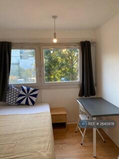 Bedroom £895