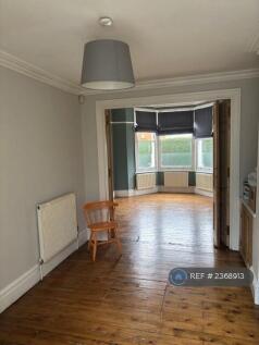 Large Through Lounge / Living Room