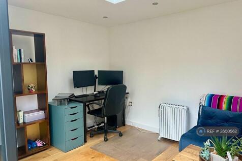 Summer House / Garden Office