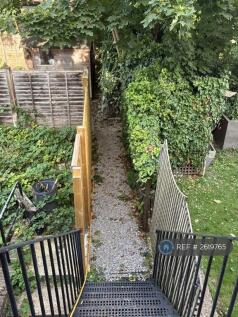 Garden Walk Way