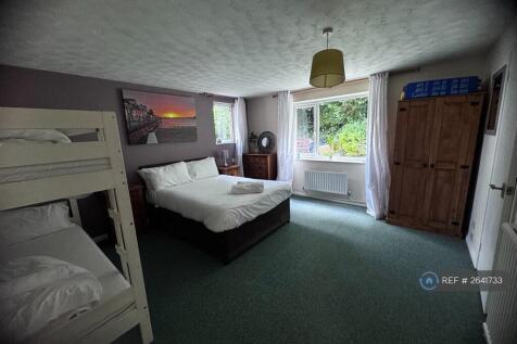 Bedroom - Double And Bunk