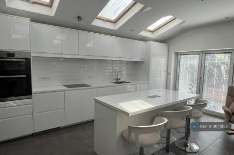 Open Plan Kitchen/Dining Room