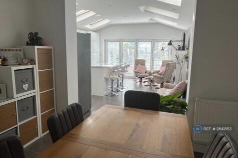 Open Plan Kitchen/Dining Room