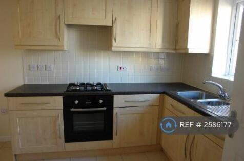Fully Fitted Units With Built In Oven/Hob/Hood