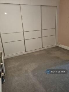 Bedroom- Built-In Wardrobe