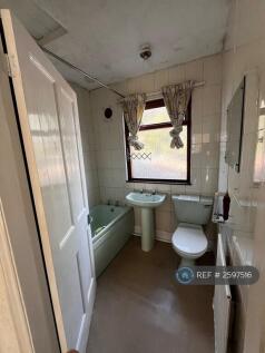 Bathroom Upstairs