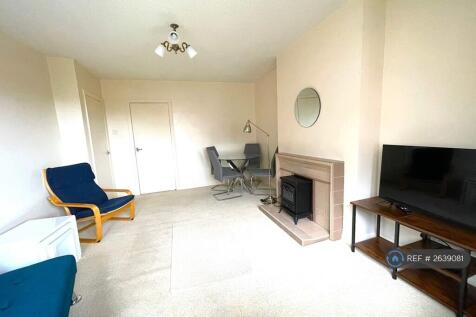Lounge/Dining Room 2