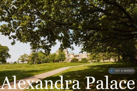 Palace &amp; Park Gardens With Lake &amp; Activities