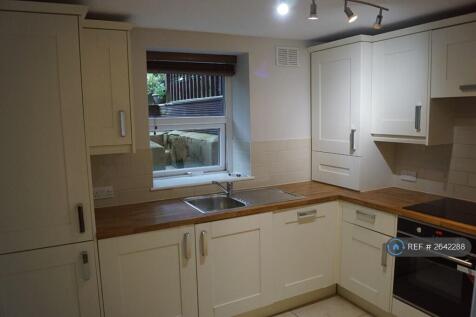 Kitchen Photo 1