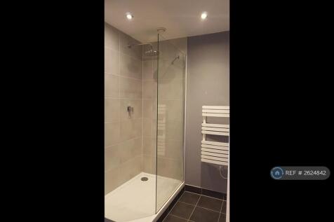Bathroom 2 En-Suite