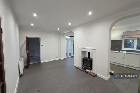 Kitchen / Living Area