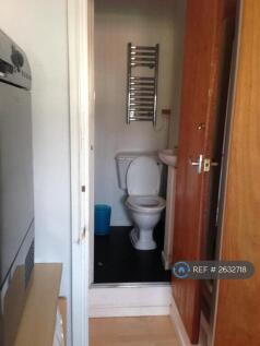 Shower Room &#43; Wc