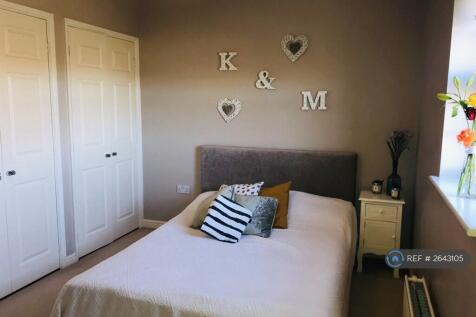 Main Bedroom - With En-Suite