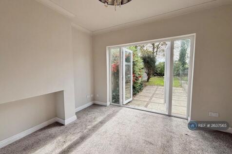 Lounge To Garden