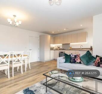 Living Room Picture 1
