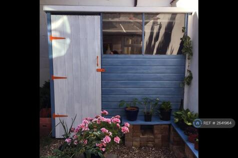 The Garden Shed (After a 2020 Lockdown Makeover!)