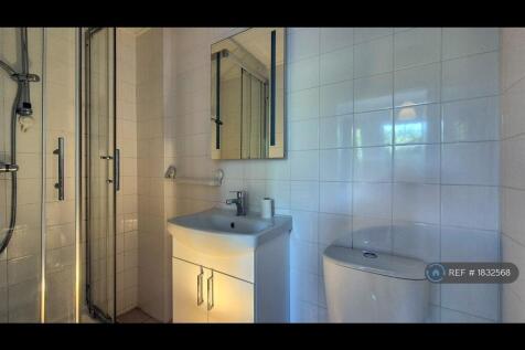 R2 Ensuite