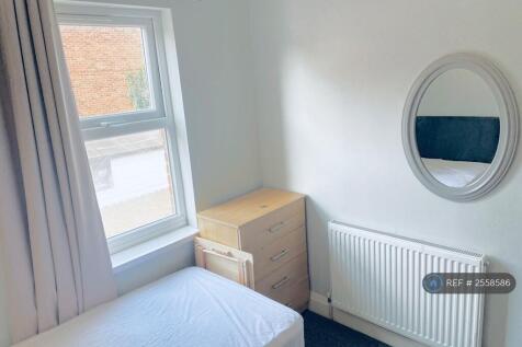 Single Room With Shared Bathroom