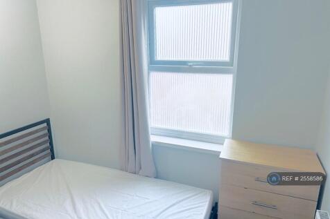 Single Room With Shared Bathroom